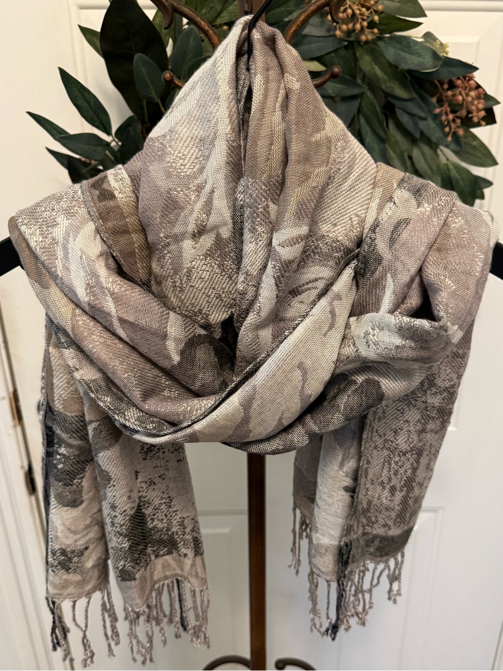 Isa & Stef Beautiful Gray Large Floral Print Long Scarf with Braided Fringe OS
